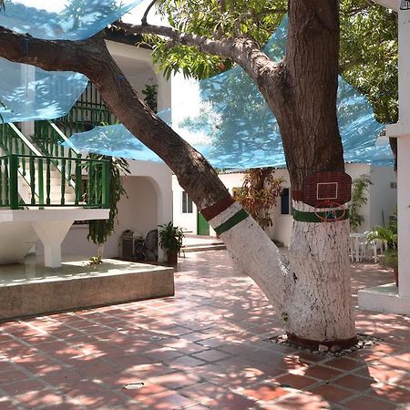 Hotel Vargas Airport Cartagena Екстер'єр фото