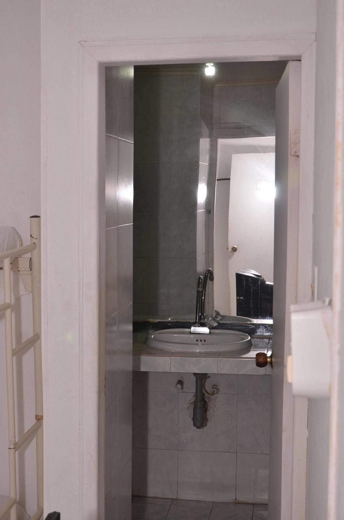 Hotel Vargas Airport Cartagena Екстер'єр фото