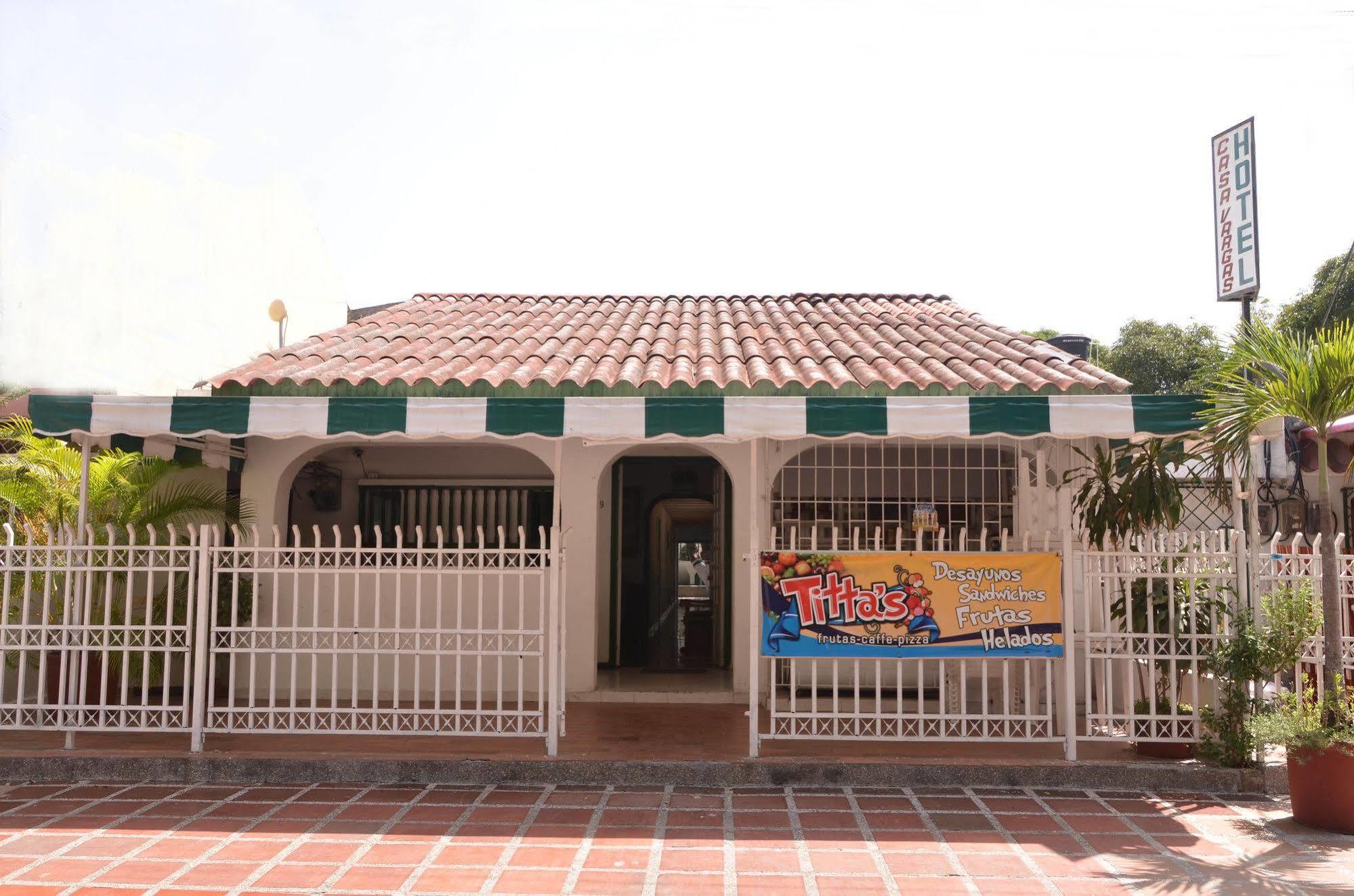 Hotel Vargas Airport Cartagena Екстер'єр фото